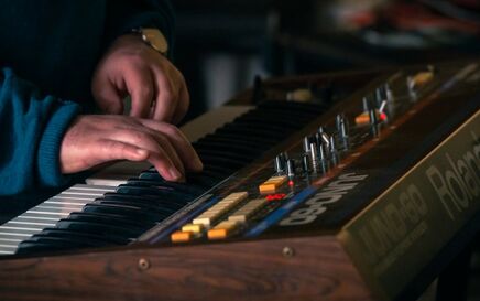 The Synths and Drum Machines That Defined and Shaped the ‘80s