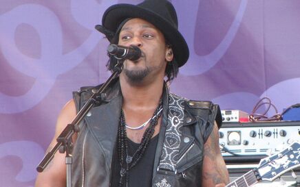 Four-time Grammy-winning neo-soul pioneer D’Angelo dies at 51