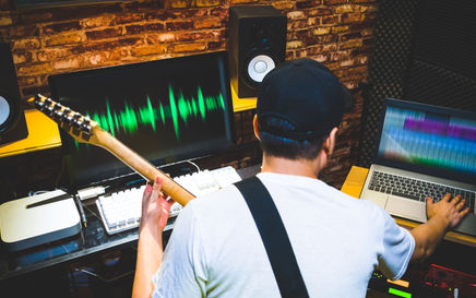 Virtual Guitar Amps Vs Real Rigs - Which Sounds Best?