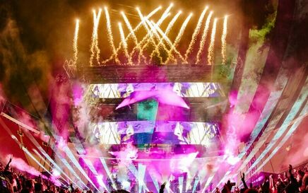 Kx5 gig hailed as largest ever electronic event in North America