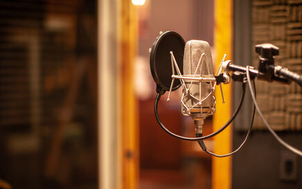 How to Process Vocals: 8 Pro Vocal Processing Techniques