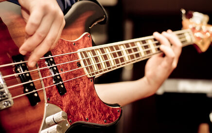 Best Microphones for Recording Bass - Make Your Rhythm Section Sing!