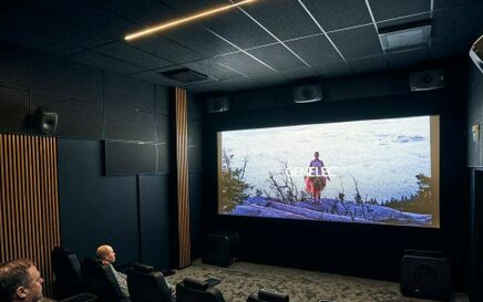Independent Finnish cinema Kino Piispanristi competes with major chains thanks to Genelec sound system