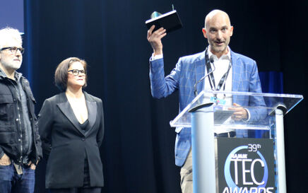 JBL Professional VTX A6 line array loudspeakers win 2024 NAMM TEC Award