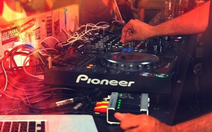 David Guetta leads UK’s highest earning DJs on Spotify