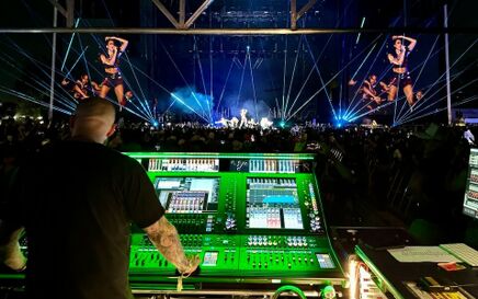 Why Shure’s microphone technology is the perfect match for pop’s biggest stars