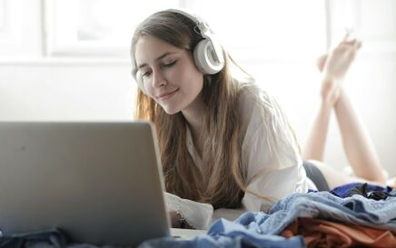 PRS launches monthly royalty payouts for online streaming