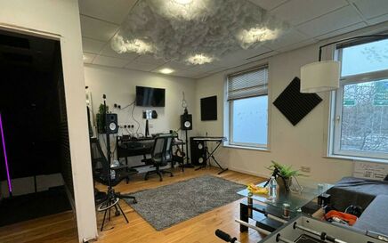 Headliner partners with Northside Creative House