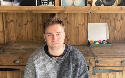 Sam Fender and Olivia Dean set new UK chart record with Rein Me In