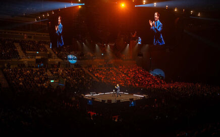 CODA Audio VCA system delivers razor-sharp audio for Jimmy Carr’s ‘Laughs Funny’ U.K. tour