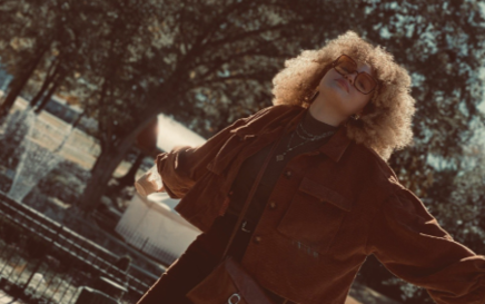 Meet Double Neck Guitar-Wielding Bella Moulden