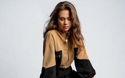 Oceana Heartsong: Island Songstress