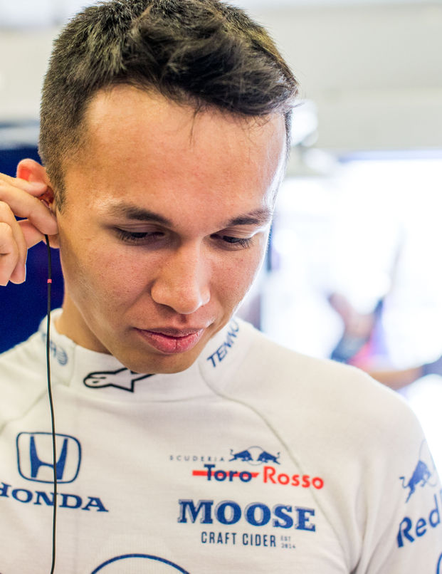 Alex Albon F1.jpg